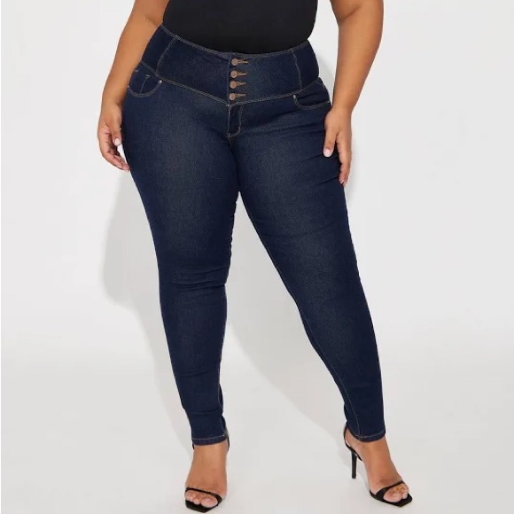 NWOT Button High Rise Fly Jeans Dark Wash Super Stretch Plus Size - Picture 1 of 8